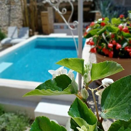 Chez Les Filles Bed & Breakfast Dions Luaran gambar